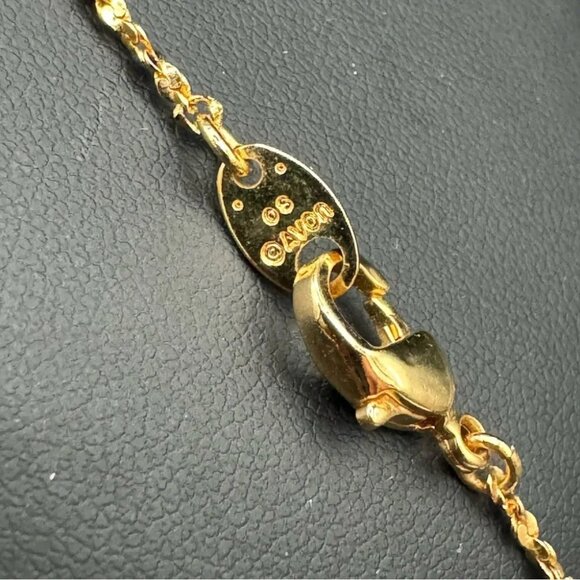 AVON Gold Plated Faux Pearl and Rhinestone Pendant Necklace - Picture 6 of 8